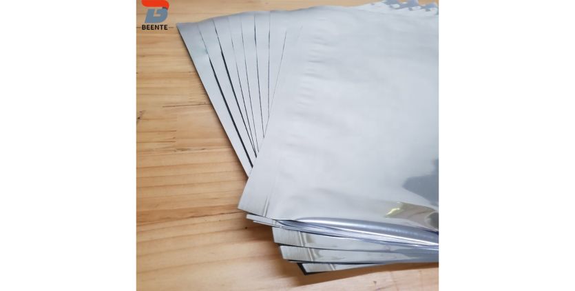 ESD poltsa giza gorputza babesteko diseinatuta dago